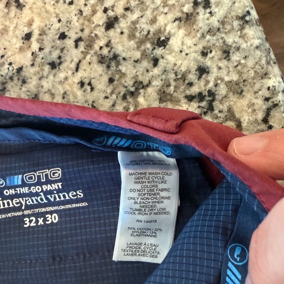 Vineyard Vines Performance On-The-Go Pants Red - 32x30 - Picture 4 of 4